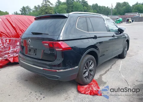 2022 Volkswagen Tiguan 2.0T Se z USA, uszkodzony, nr VIN 3VV2B7AXXNM060140